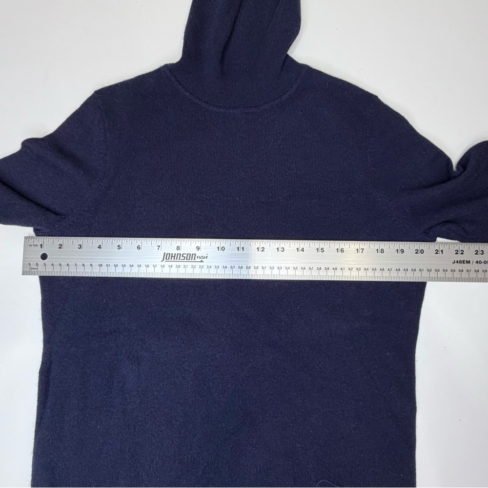 Talbots Women’s Elegant Navy Cashmere Turtleneck Sweater. Size L. Like new! - Picture 5 of 7